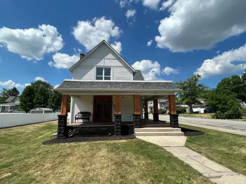 619 E Main St, Lowell, IN 46356 photo 1