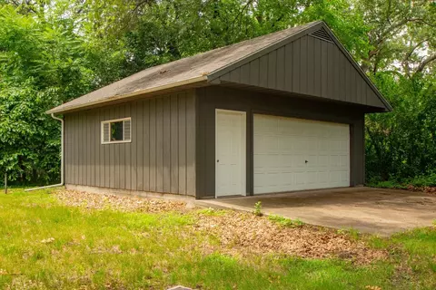 2251 Ranburn Dr, Gary, IN 46408 photo 5