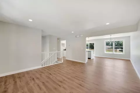 6993 Windsor Dr, De Motte, IN 46310 photo 8