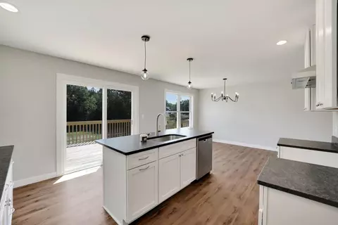 6993 Windsor Dr, De Motte, IN 46310 photo 12