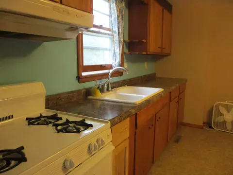 205 E Bates St, Hebron, IN 46341 photo 5