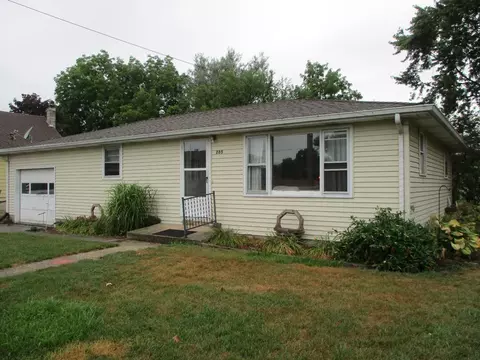 205 E Bates St, Hebron, IN 46341 photo 1