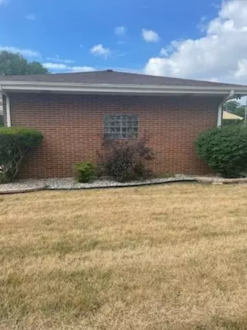 1919 Ellsworth St, Gary, IN 46404 photo 2