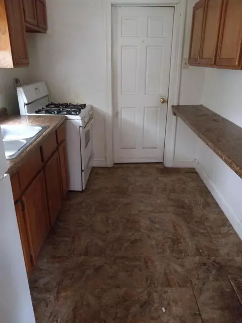 6739 E 4th Ave, Gary, IN 46403 photo 5