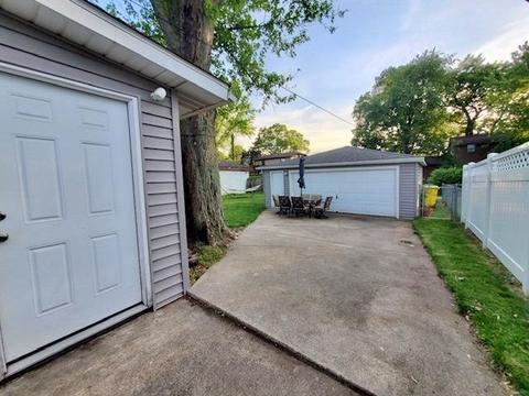 228 N Wright St, Griffith, IN 46319 photo 6
