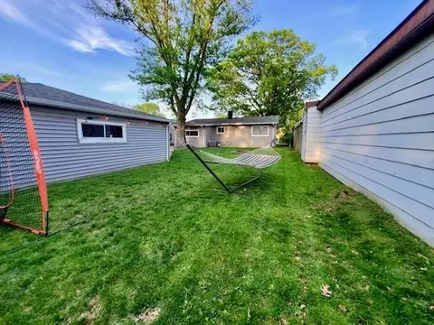 228 N Wright St, Griffith, IN 46319 photo 4