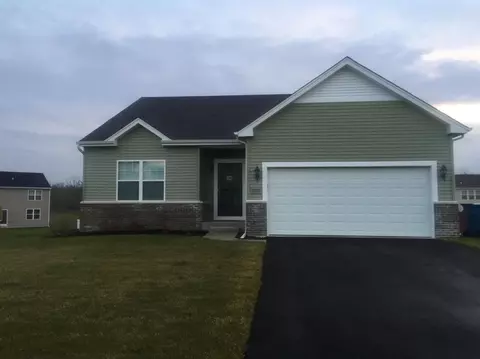 8685 Valley Forge Way, Lowell, IN 46356 photo 1