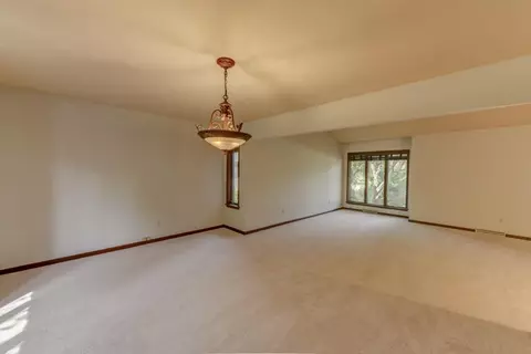 9756 Crimson Tree Ln, Munster, IN 46321 photo 11