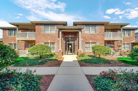 630 Cambridge Ct #1C, Munster, IN 46321 photo 1