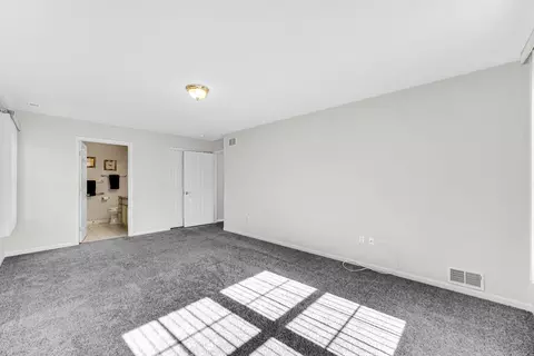 630 Cambridge Ct #1C, Munster, IN 46321 photo 9