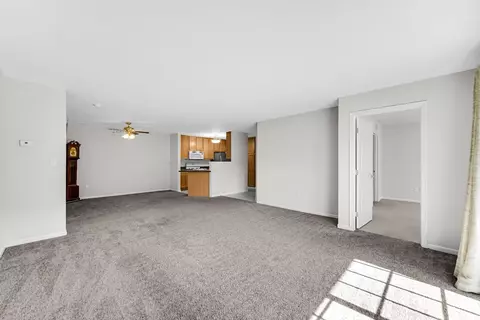630 Cambridge Ct #1C, Munster, IN 46321 photo 4