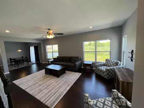 13238 Roosevelt Pl, Crown Point, IN 46307 photo 3