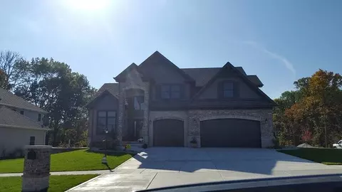 2075 S Feather Rock Dr, Crown Point, IN 46307 photo 1