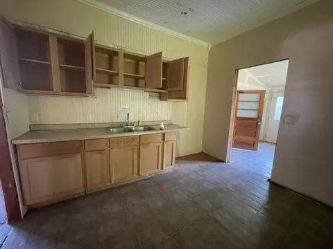 213 E Main St, Brook, IN 47922 photo 8