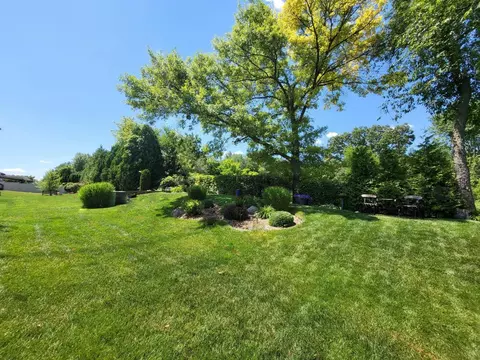 9792 Forest St, Dyer, IN 46311 photo 3