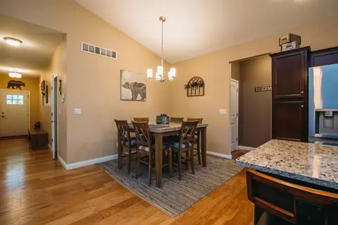 810 Maghera Dr, Valparaiso, IN 46385 photo 18