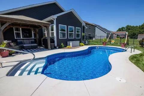 810 Maghera Dr, Valparaiso, IN 46385 photo 10