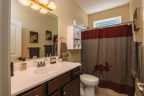 810 Maghera Dr, Valparaiso, IN 46385 photo 33