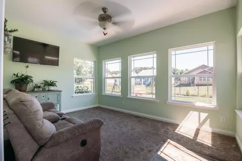 810 Maghera Dr, Valparaiso, IN 46385 photo 29