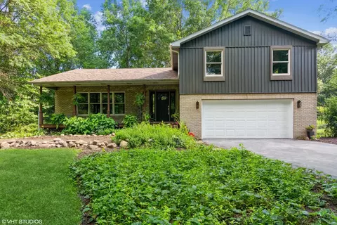 1131 Vine St, Porter, IN 46304 photo 1