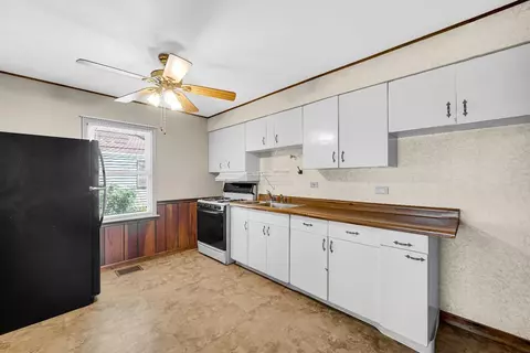 223 N Ernest St, Griffith, IN 46319 photo 6