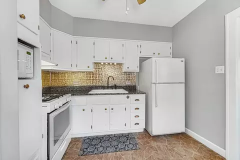 1742 Davis Ave, Whiting, IN 46394 photo 8