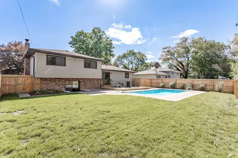 9012 Chestnut Ln, Munster, IN 46321 photo 11