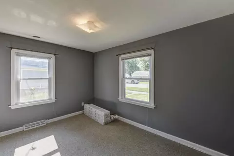 203 N Ernest St, Griffith, IN 46319 photo 8