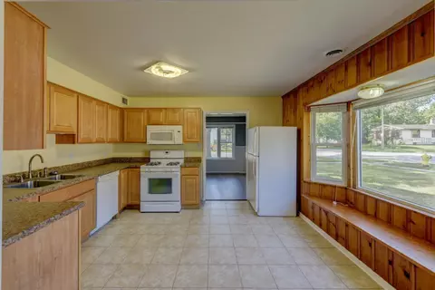 203 N Ernest St, Griffith, IN 46319 photo 5