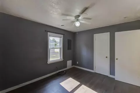 203 N Ernest St, Griffith, IN 46319 photo 6