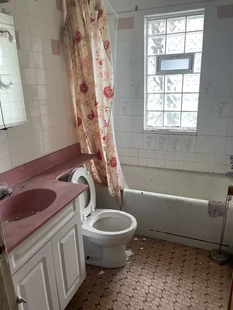 244 Rutledge St, Gary, IN 46404 photo 5
