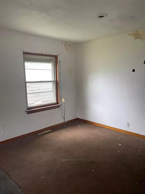 244 Rutledge St, Gary, IN 46404 photo 3