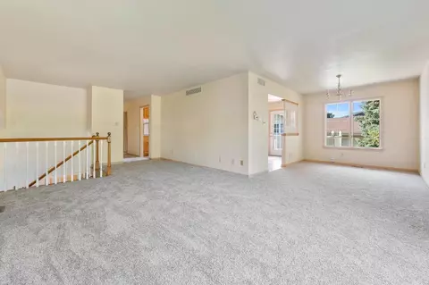 600 N Lillian St, Griffith, IN 46319 photo 6
