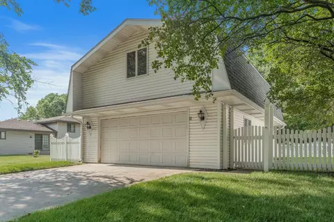 600 N Lillian St, Griffith, IN 46319 photo 5