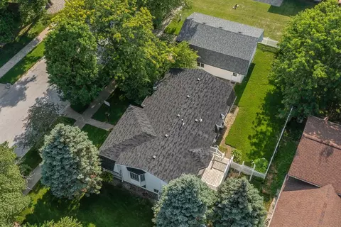 600 N Lillian St, Griffith, IN 46319 photo 2