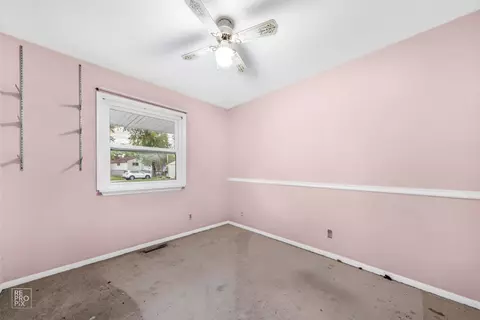 1210 N Dwiggins Ct, Griffith, IN 46319 photo 9