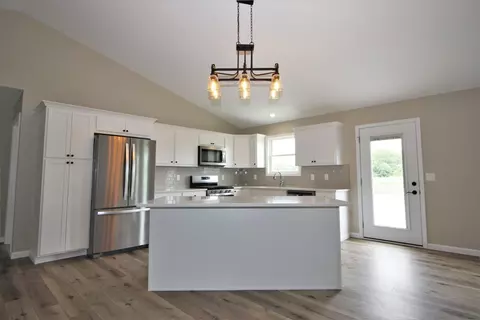 1606 Kelly Ct, Wheatfield, IN 46392 photo 9