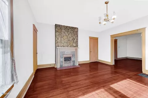 203 Taney St, Gary, IN 46404 photo 4