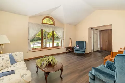 120 Schmidt Dr, Dyer, IN 46311 photo 9