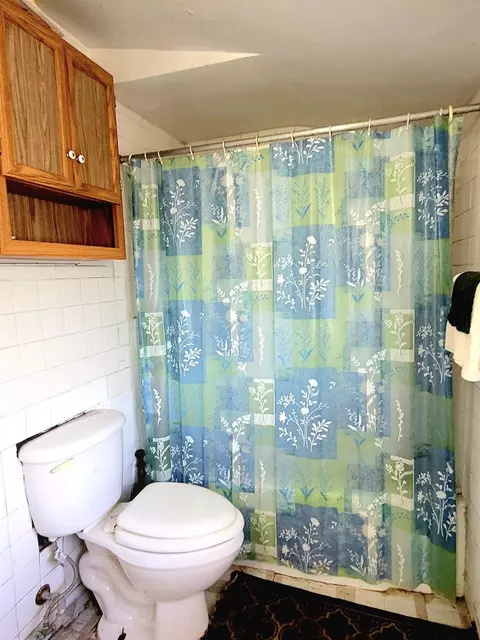 669 Buchanan St, Gary, IN 46402 photo 14