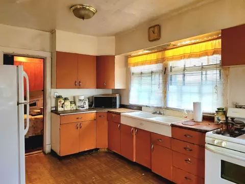 669 Buchanan St, Gary, IN 46402 photo 9