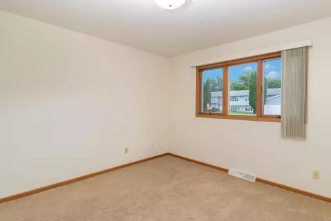 2702 Morningside Dr, Crown Point, IN 46307 photo 11