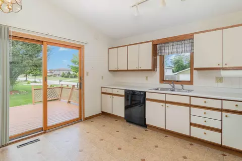 2702 Morningside Dr, Crown Point, IN 46307 photo 6