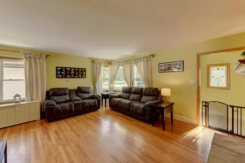 8216 Howard Ave, Munster, IN 46321 photo 4