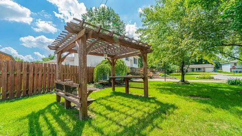 52 Willow Cir, Hebron, IN 46341 photo 27