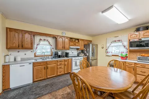 4520 Ralston Pl, Griffith, IN 46319 photo 3