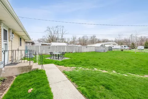 4520 Ralston Pl, Griffith, IN 46319 photo 11