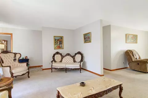 3636 Boulevard Dr, Highland, IN 46322 photo 4