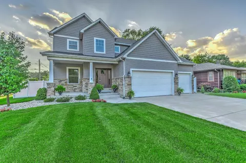 8050 Kooy Dr, Munster, IN 46321 photo 1