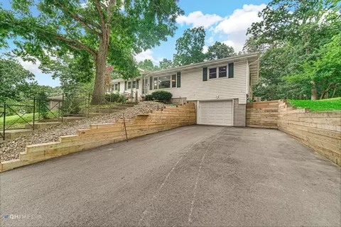 11220 Durbin Pl, Crown Point, IN 46307 photo 2